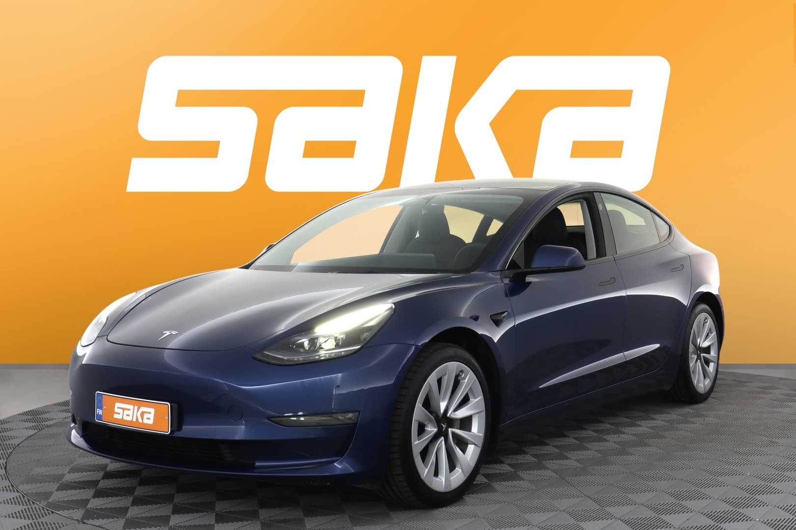 TESLA Model 3 2023