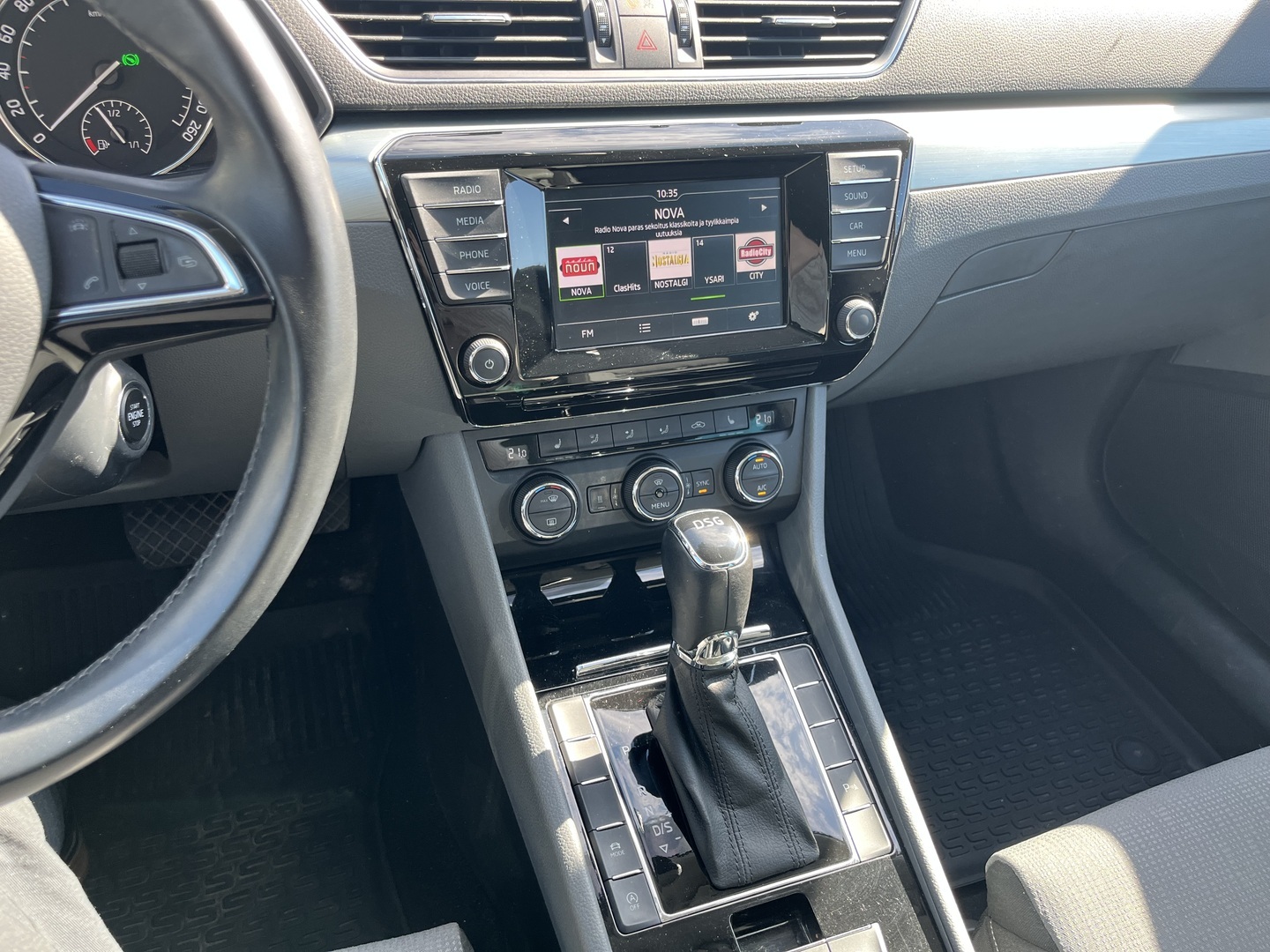 SKODA Superb 2016
