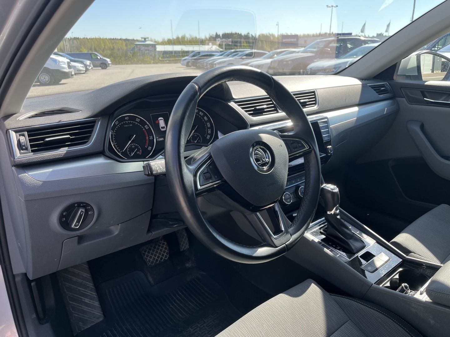 SKODA Superb 2016
