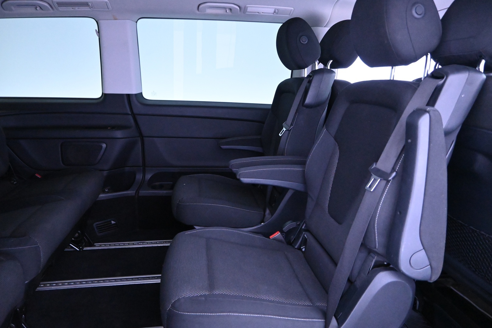MERCEDES-BENZ V 2016
