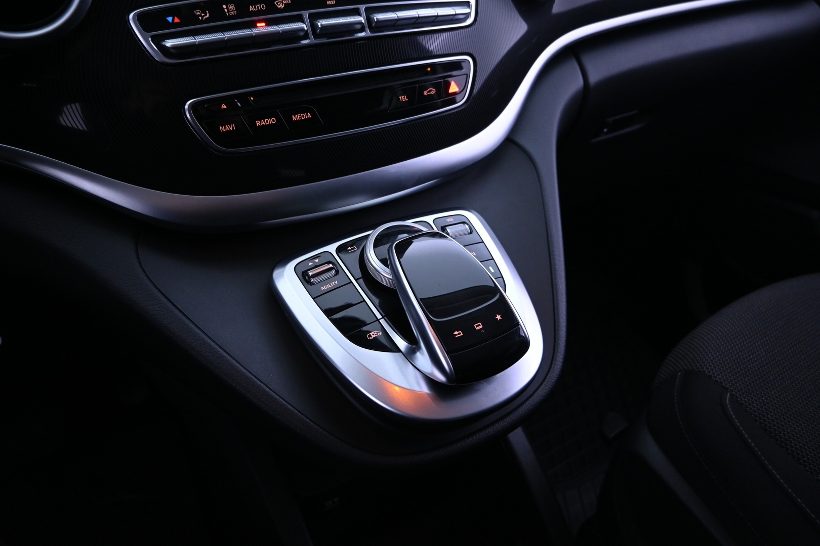 MERCEDES-BENZ V 2016