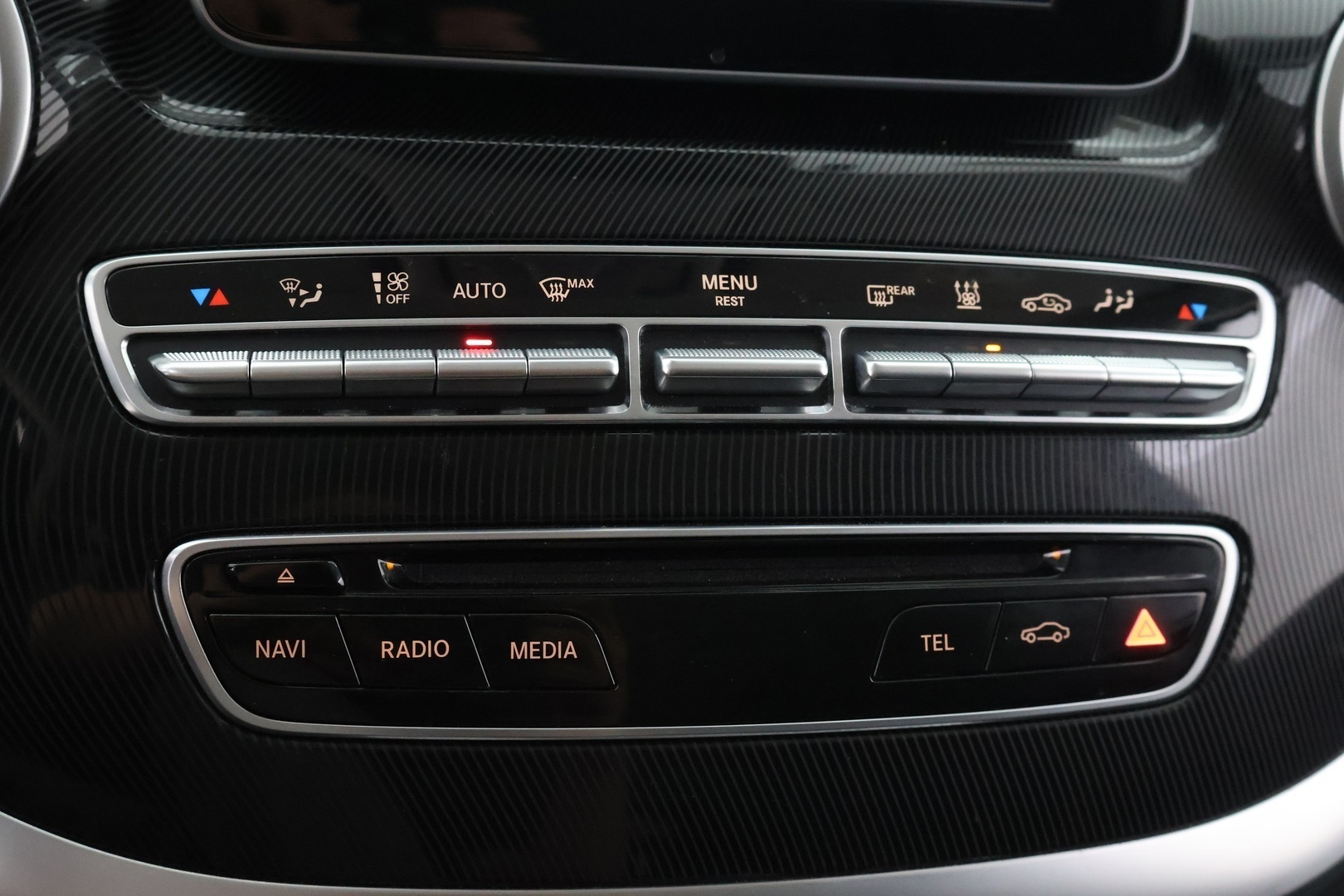 MERCEDES-BENZ V 2016