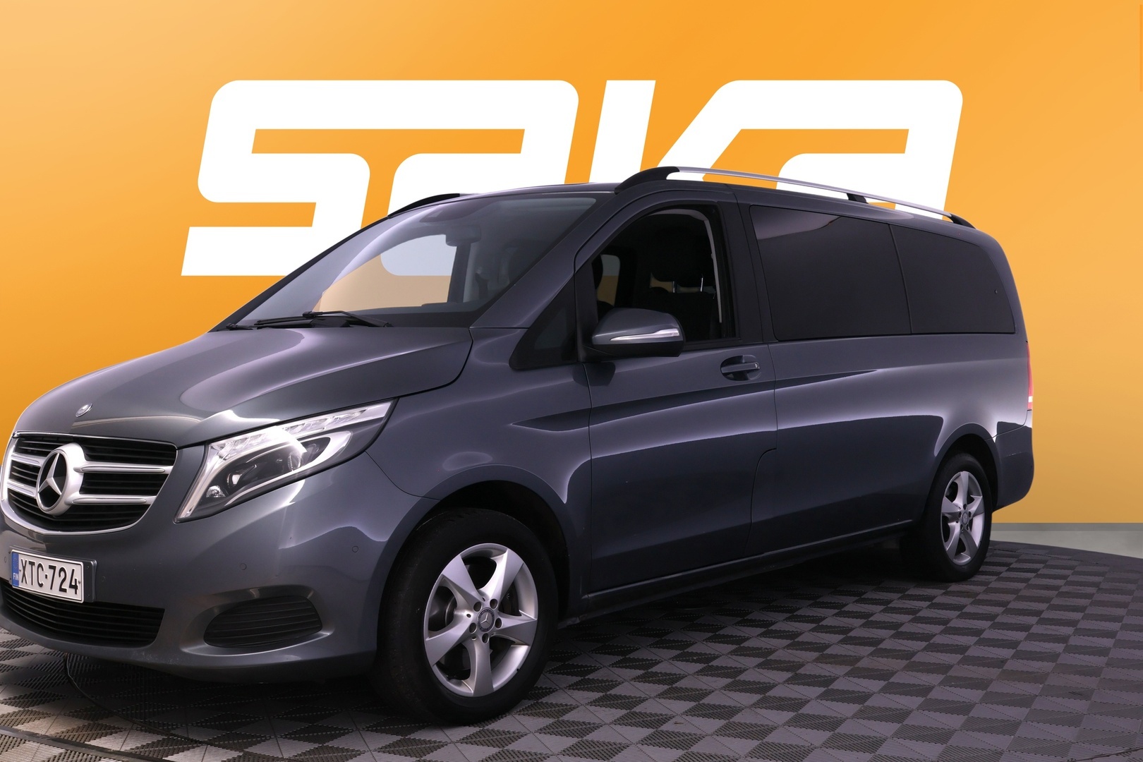 MERCEDES-BENZ V 2016