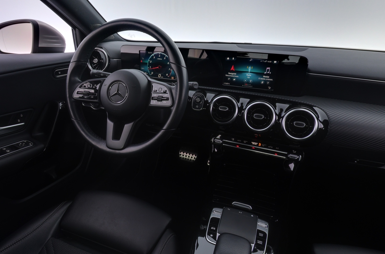 MERCEDES-BENZ A 2019