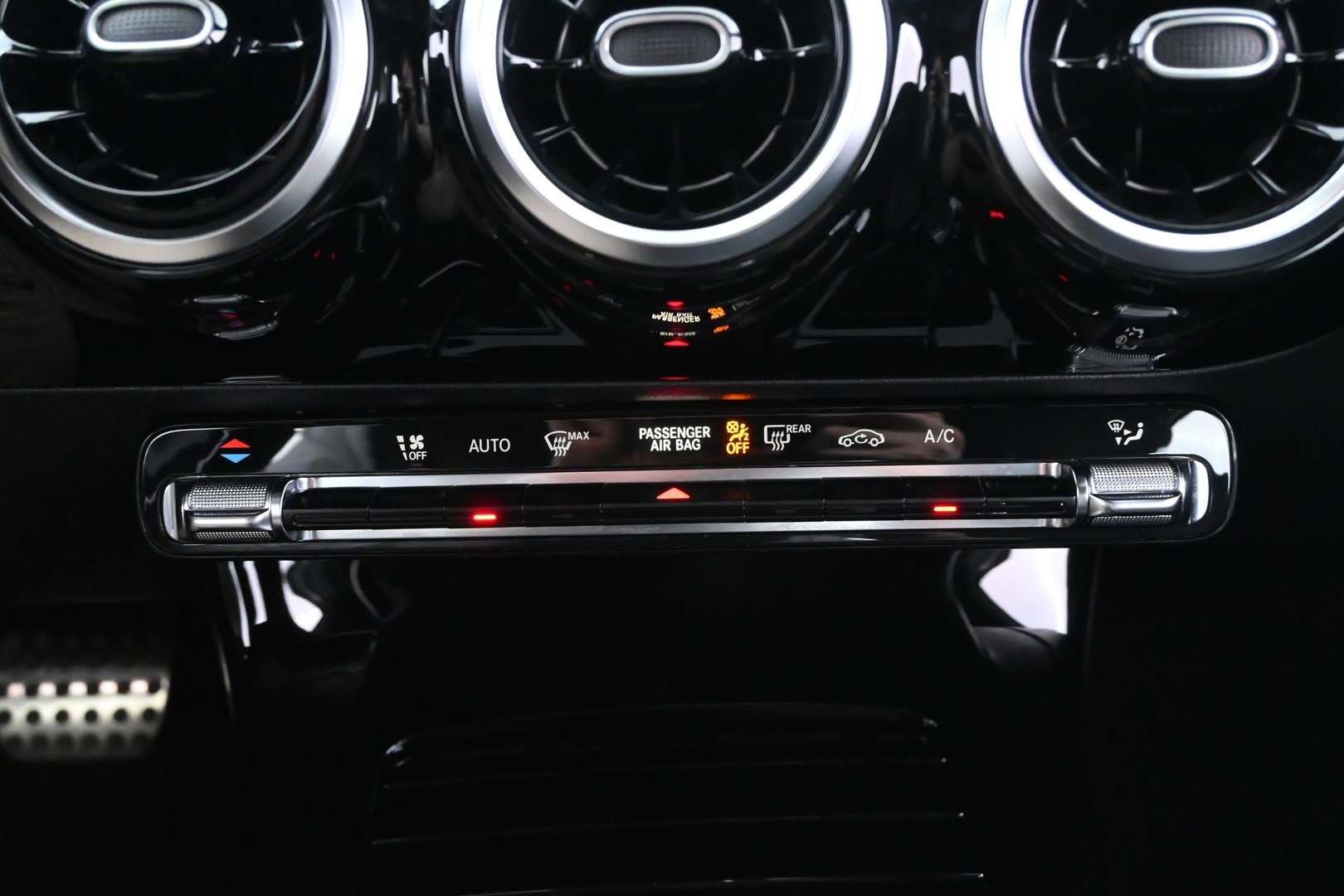 MERCEDES-BENZ A 2019