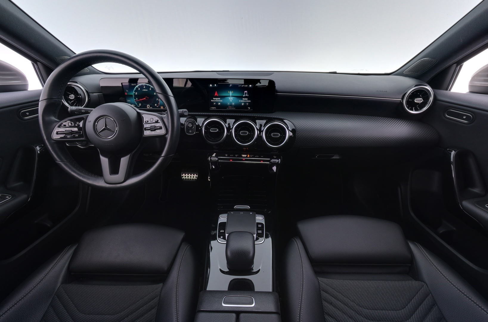 MERCEDES-BENZ A 2019