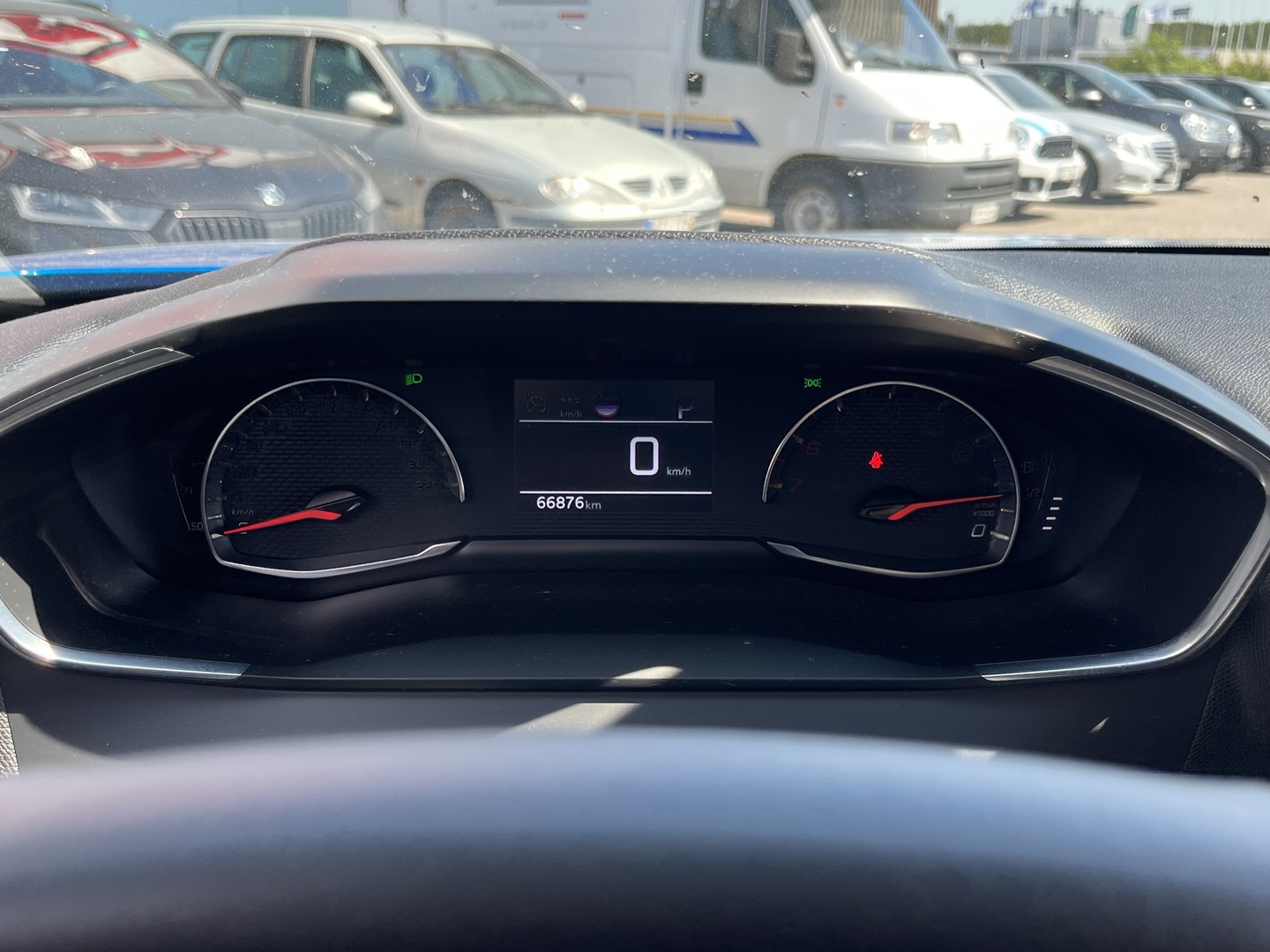 PEUGEOT 2008 2021