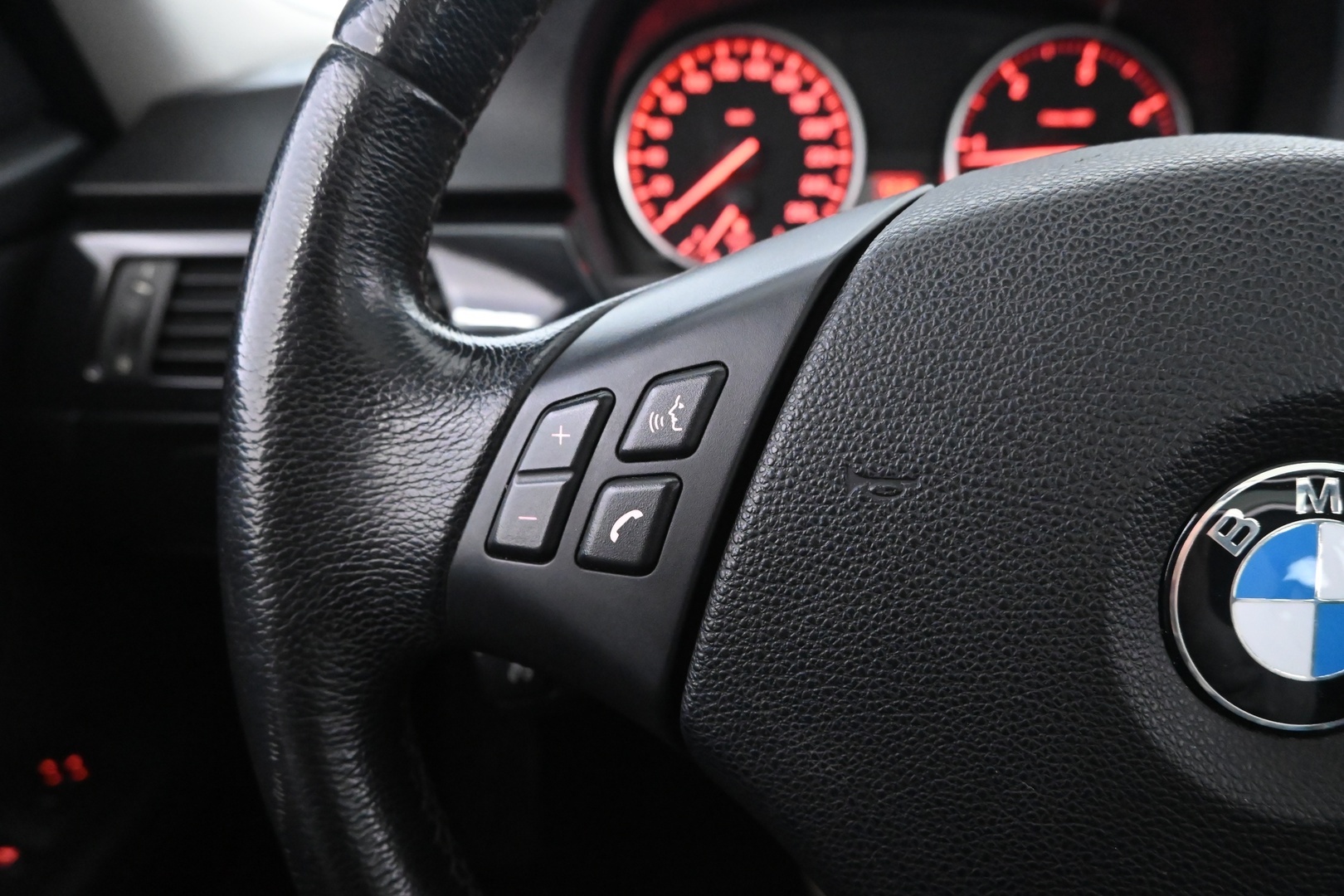 BMW 320 2009