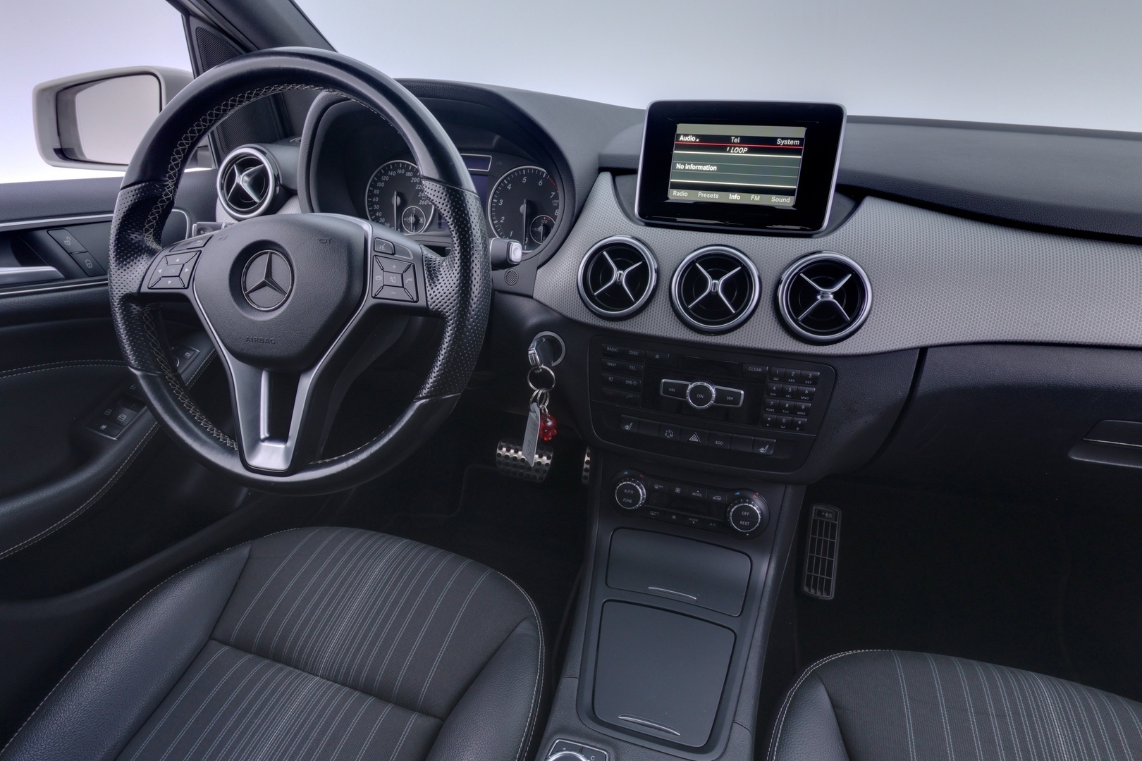 MERCEDES-BENZ B 2016
