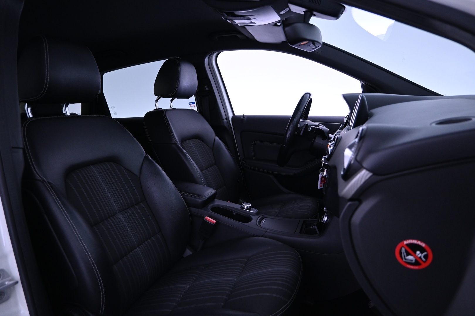 MERCEDES-BENZ B 2016