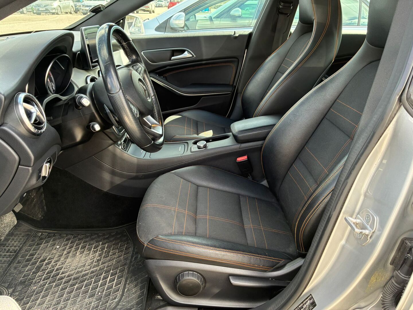 MERCEDES-BENZ CLA 2015