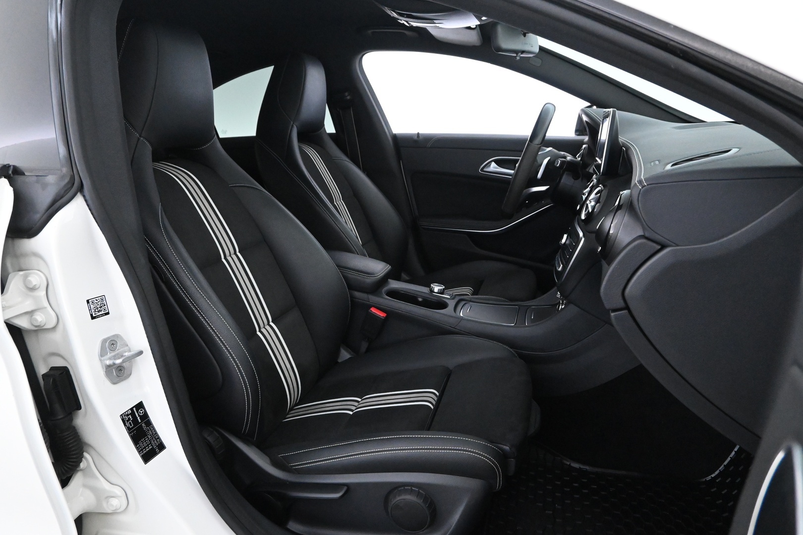 MERCEDES-BENZ CLA 2017