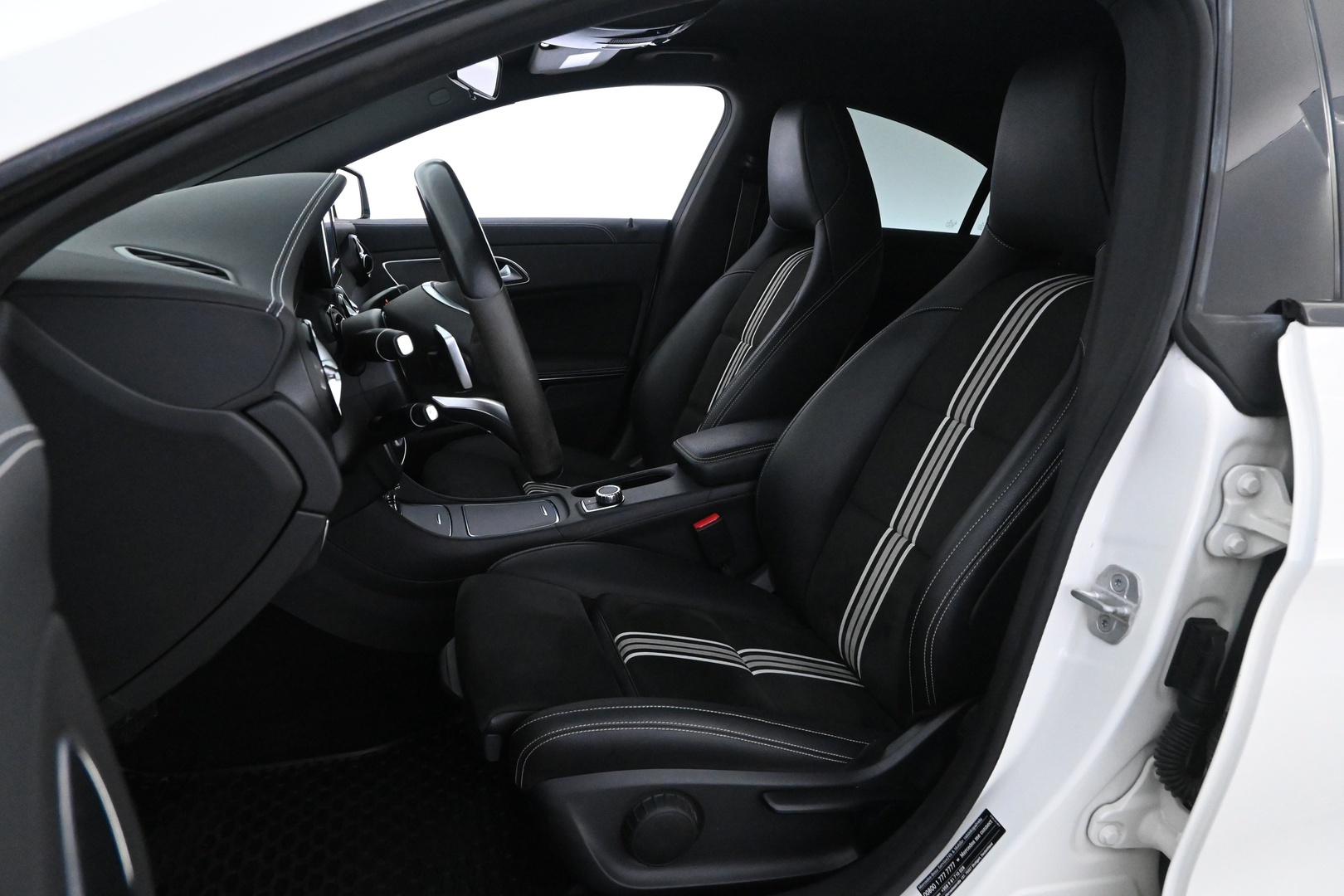 MERCEDES-BENZ CLA 2017