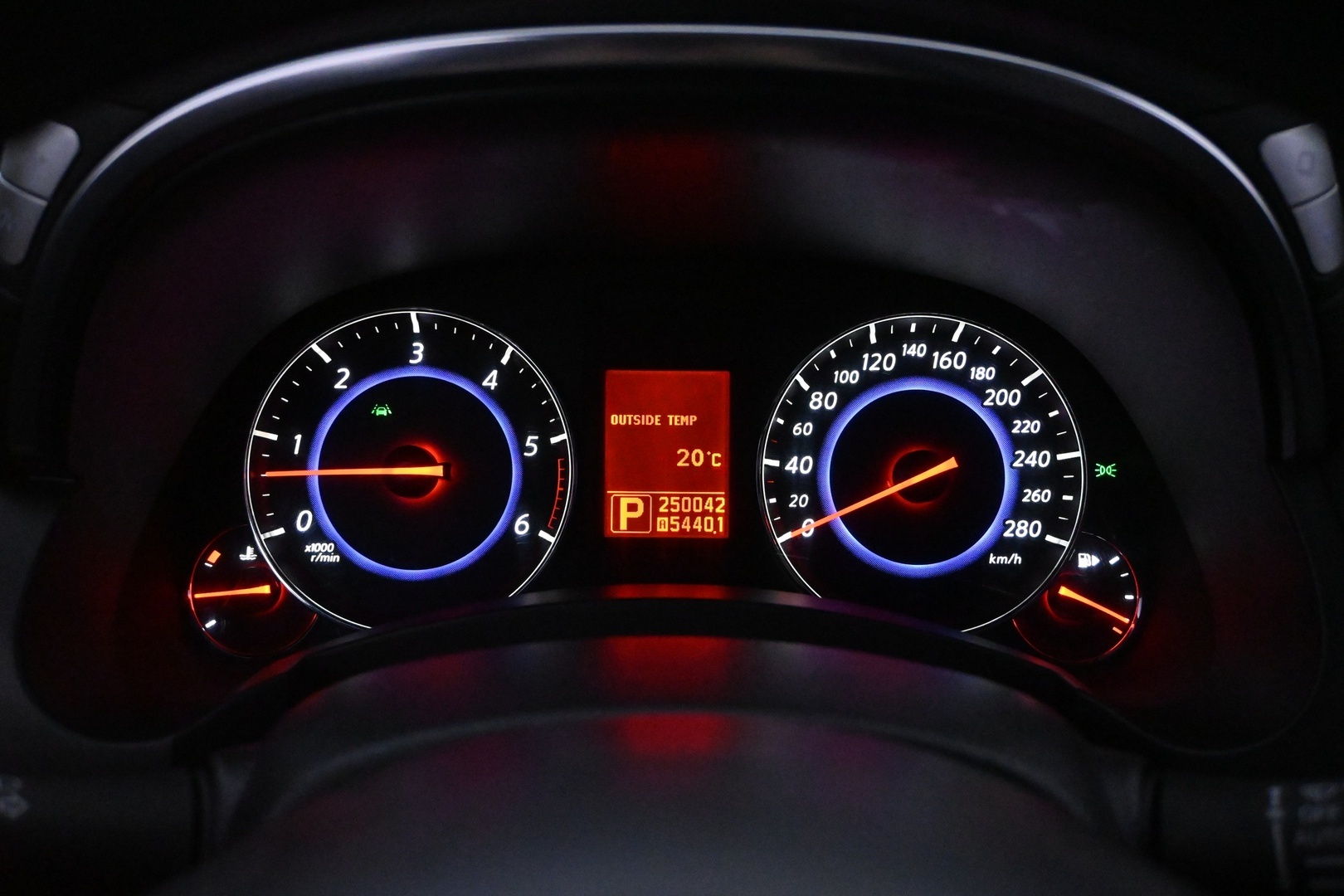 INFINITI FX30D 2010