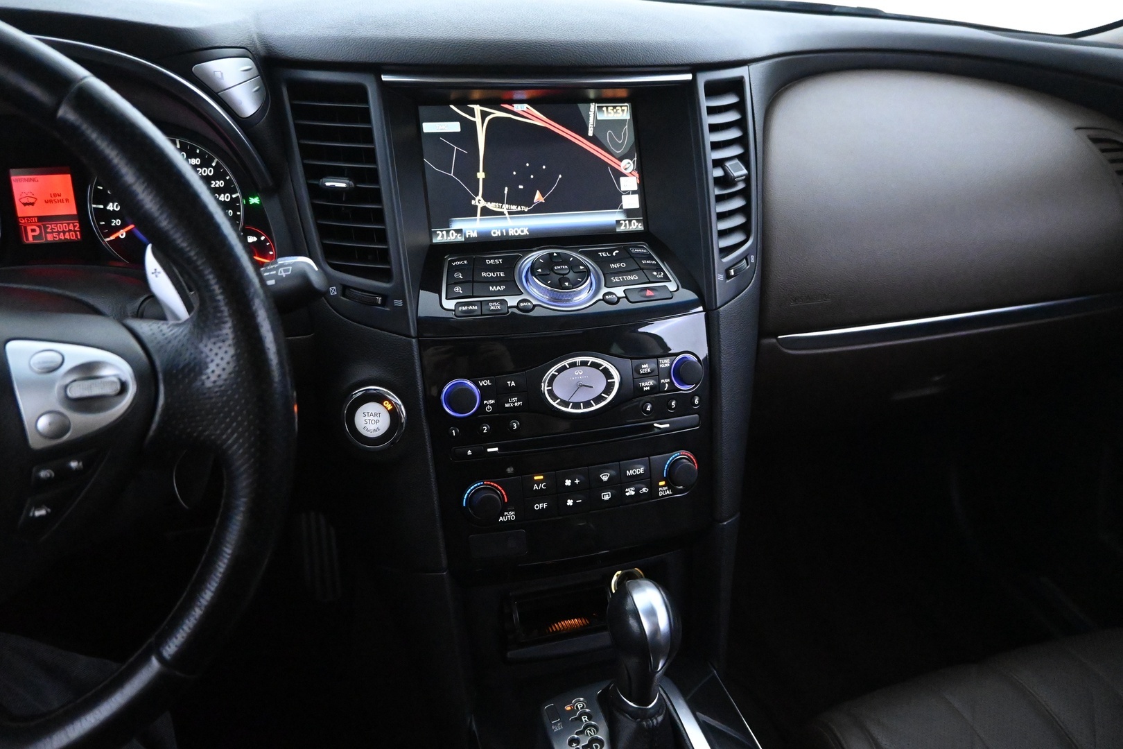 INFINITI FX30D 2010