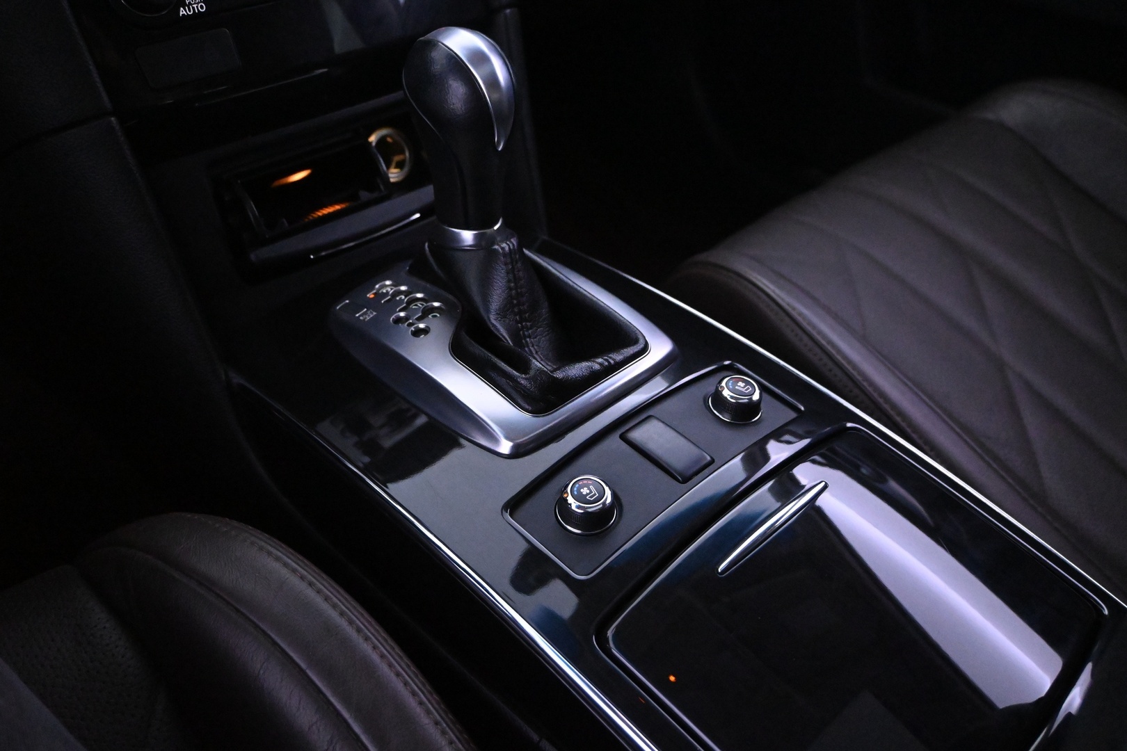 INFINITI FX30D 2010