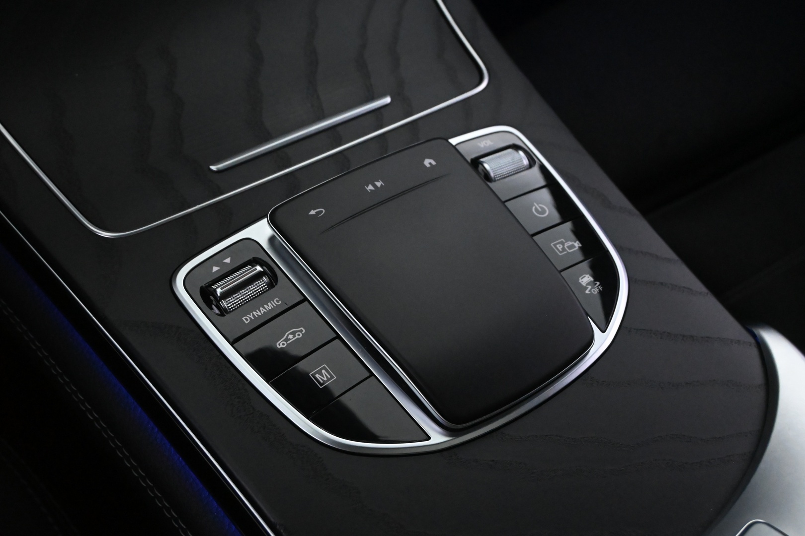 MERCEDES-BENZ GLC 2020