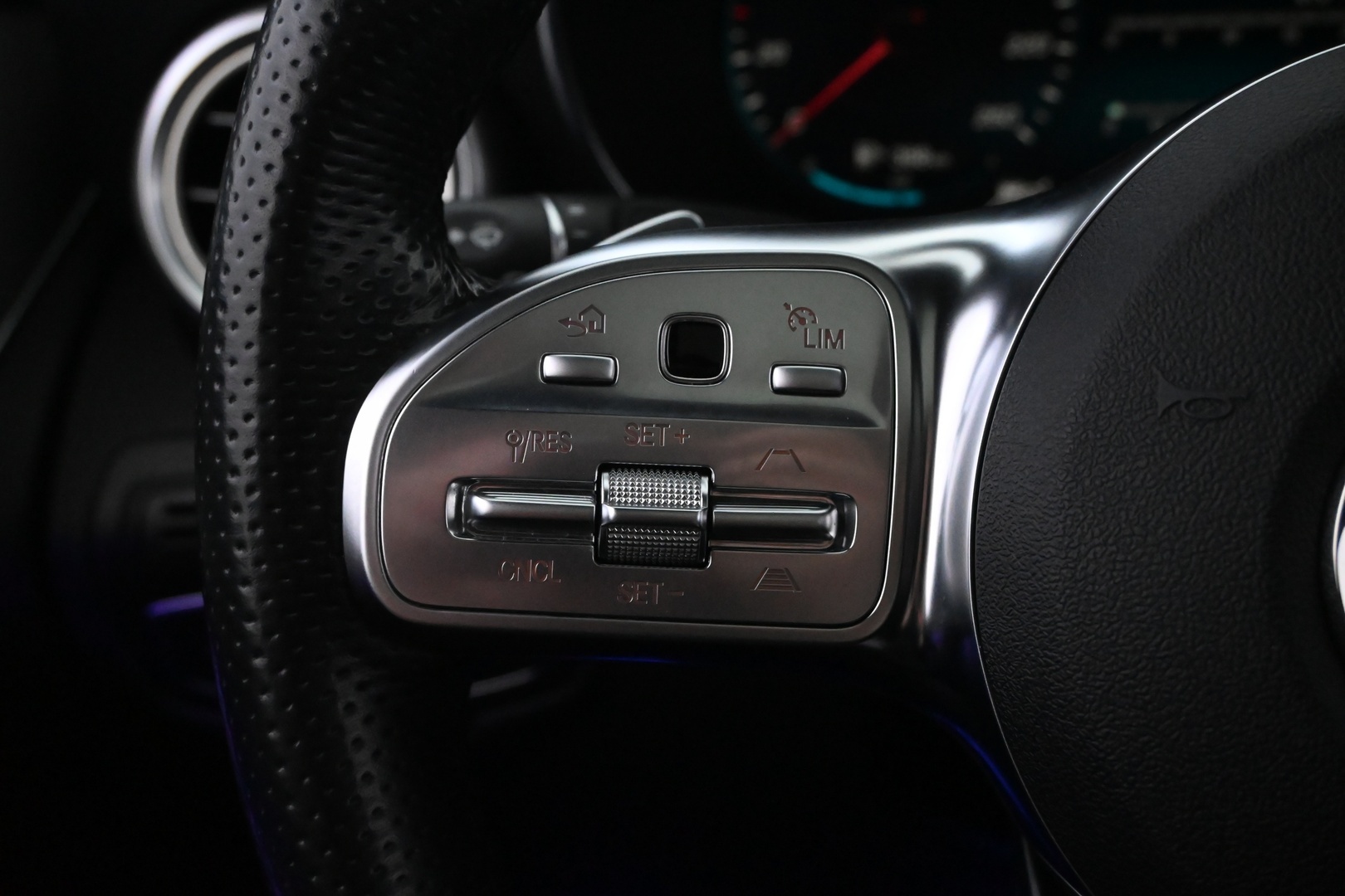 MERCEDES-BENZ GLC 2020