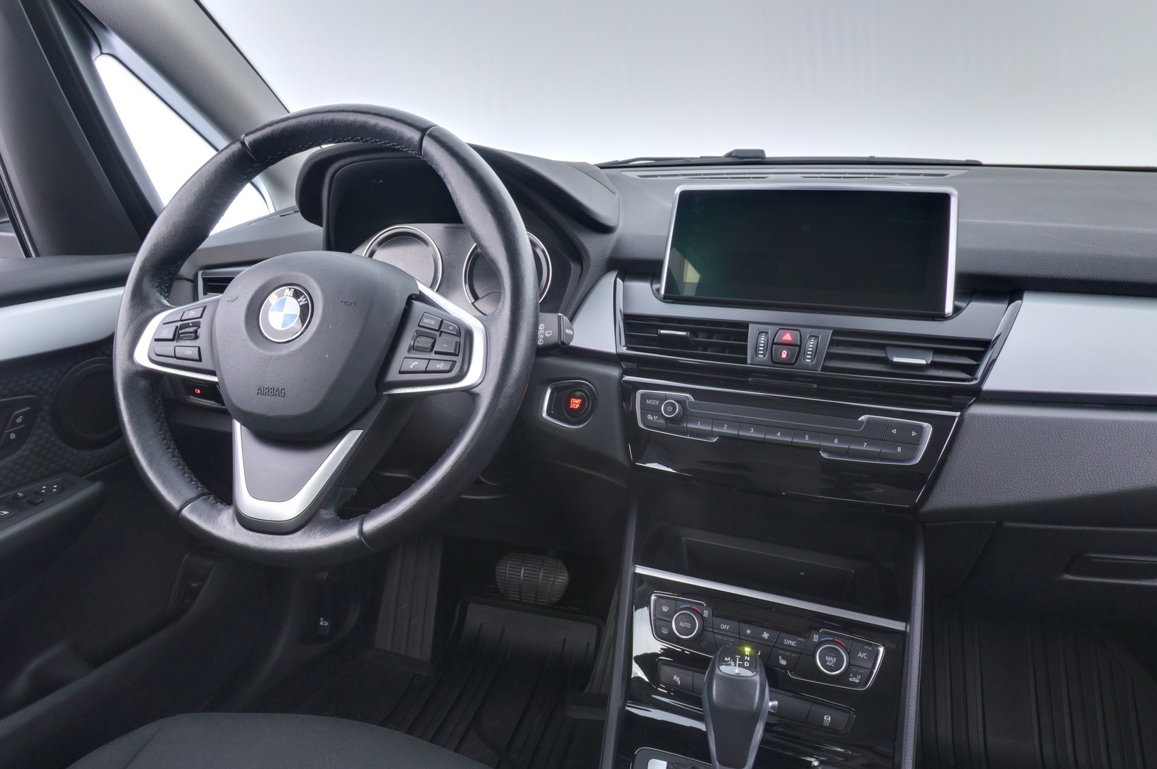 BMW 225 2020