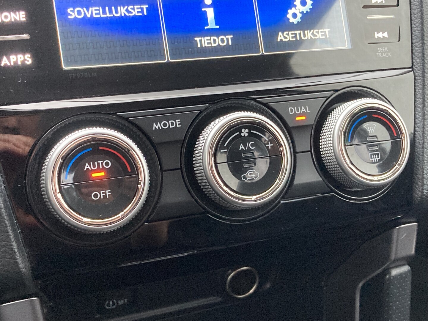 SUBARU Forester 2016