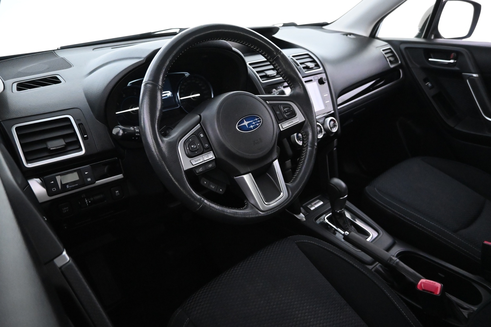 SUBARU Forester 2016