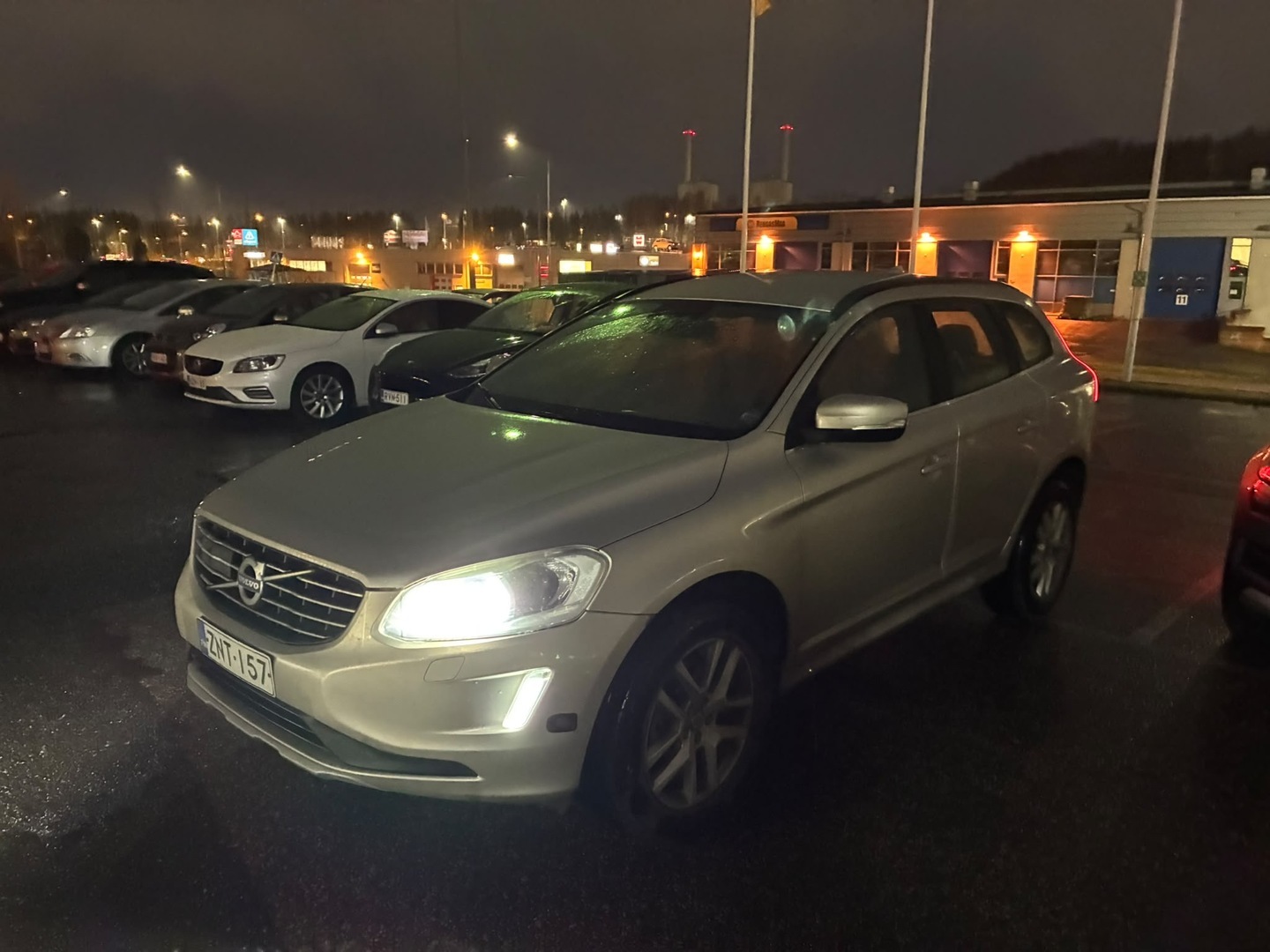 VOLVO XC60 2017