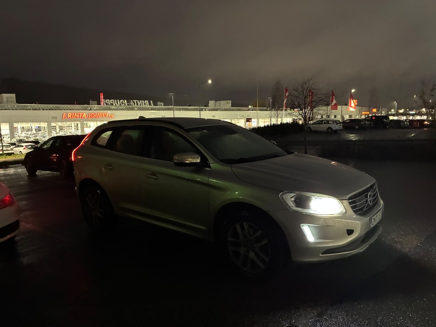 VOLVO XC60 2017