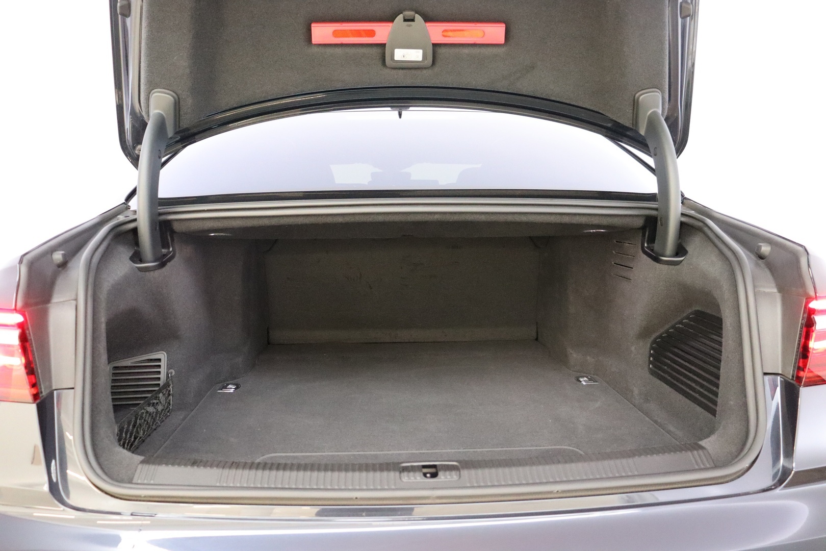AUDI A8 2020