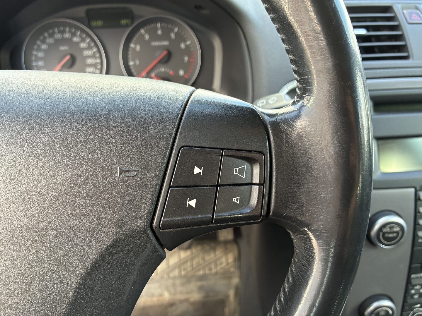 VOLVO V50 2008
