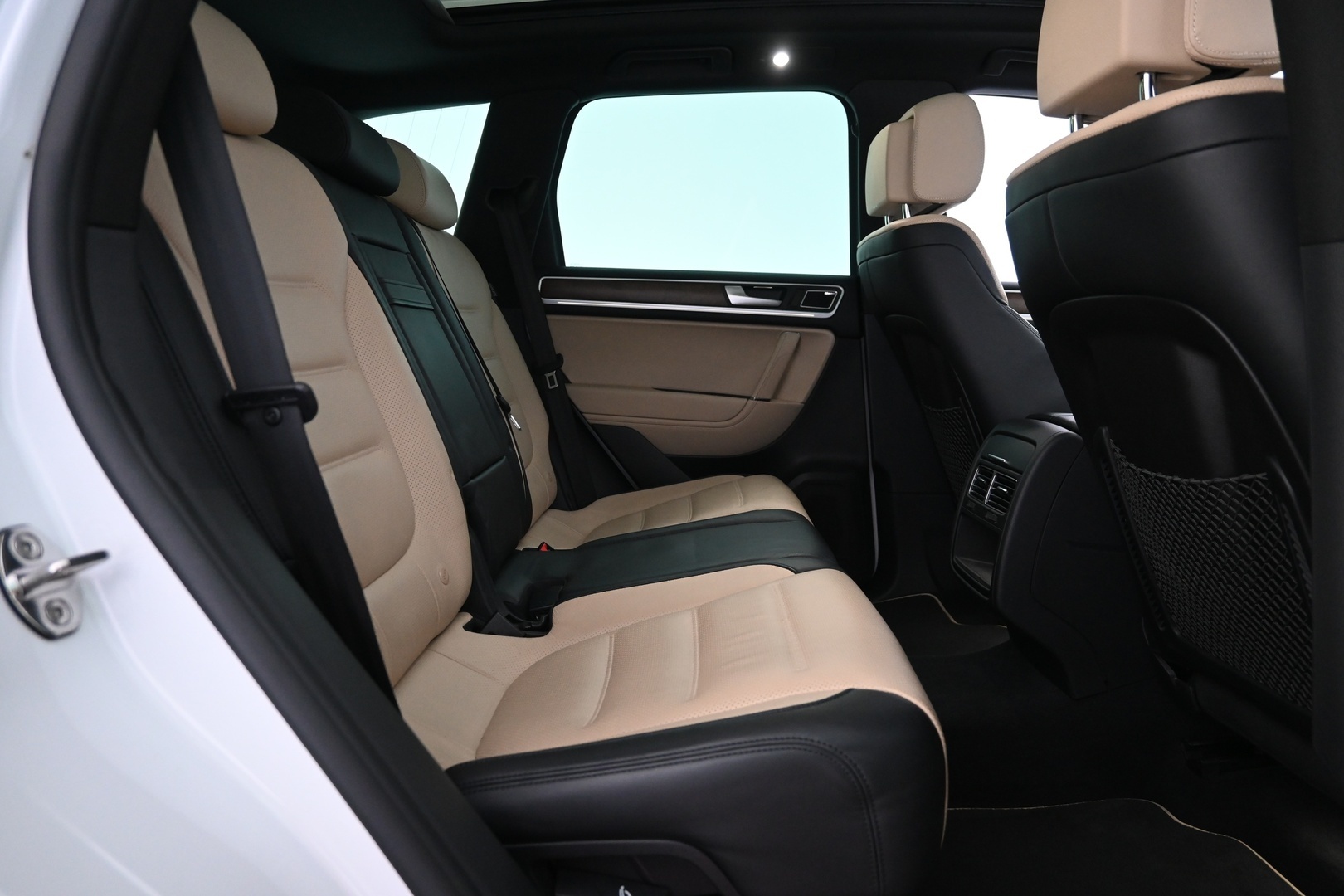 VOLKSWAGEN Touareg 2014