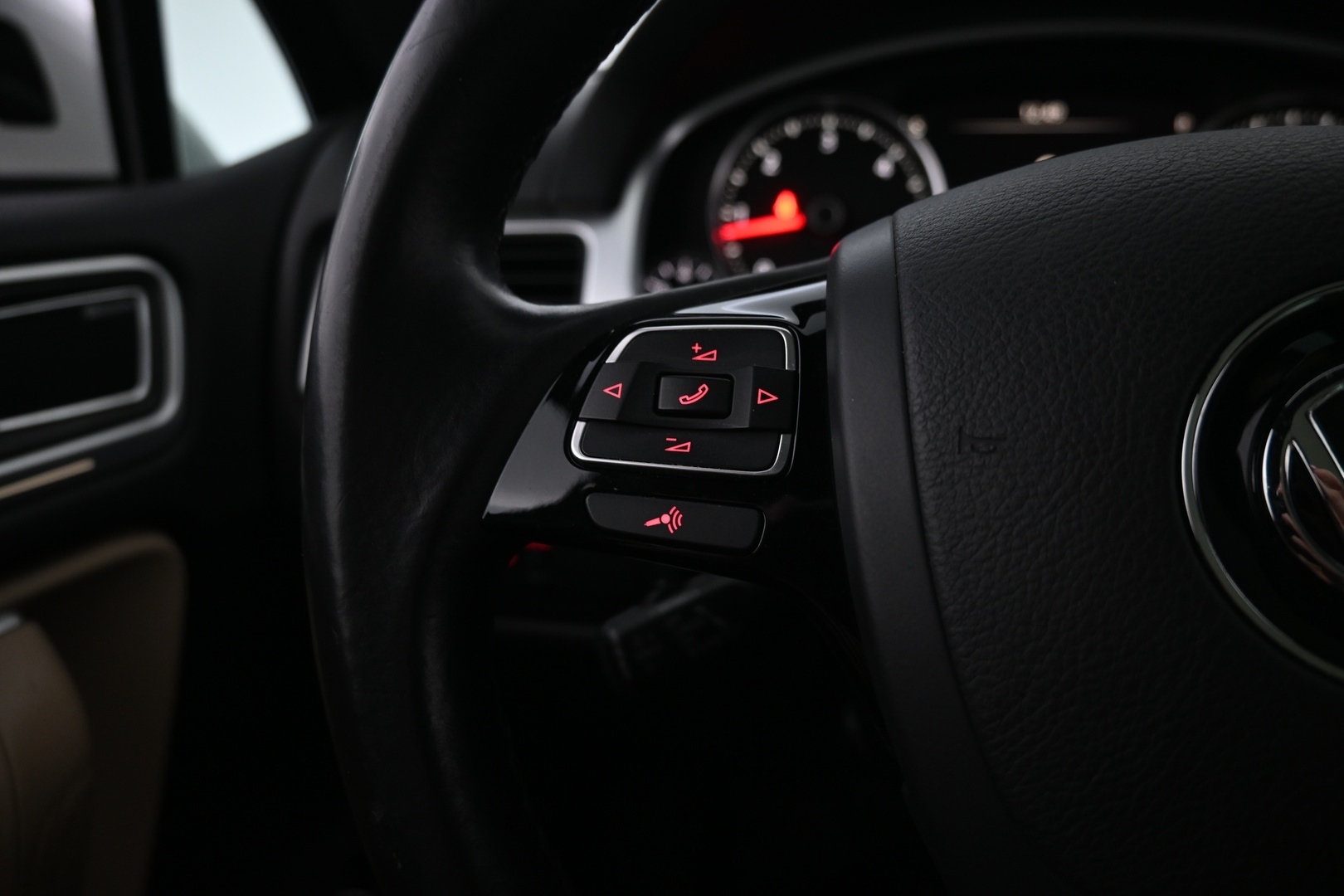 VOLKSWAGEN Touareg 2014