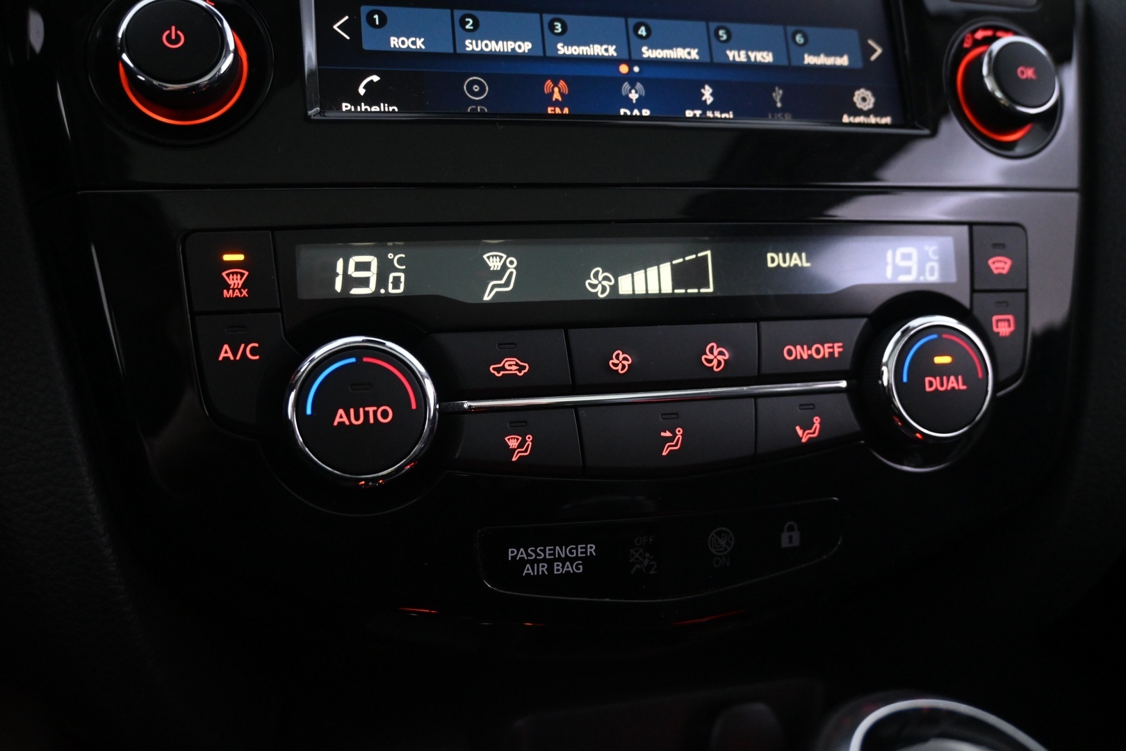 NISSAN Qashqai 2019