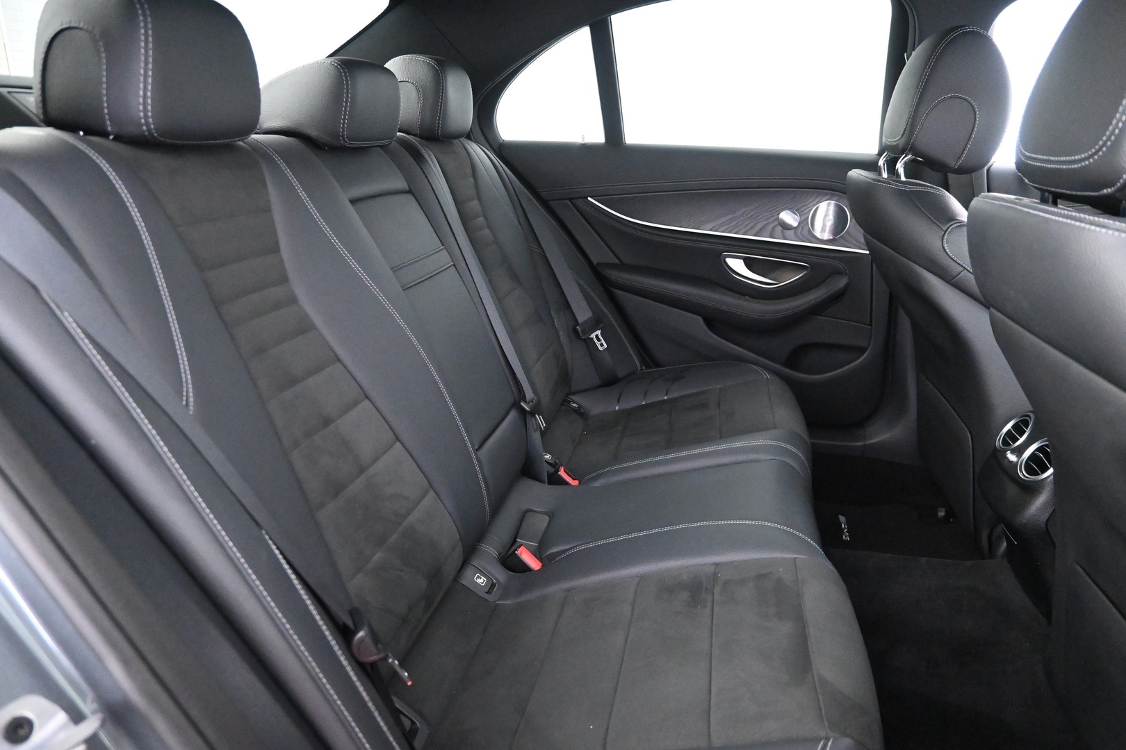 MERCEDES-BENZ E 2019