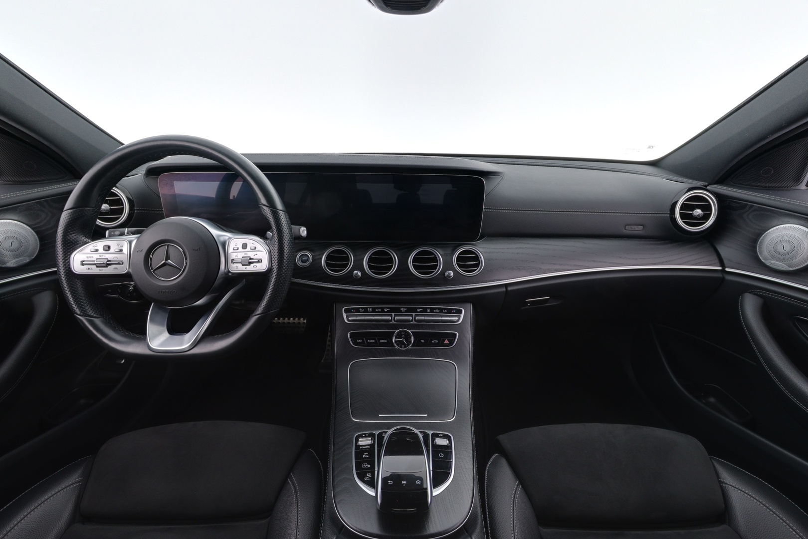MERCEDES-BENZ E 2019