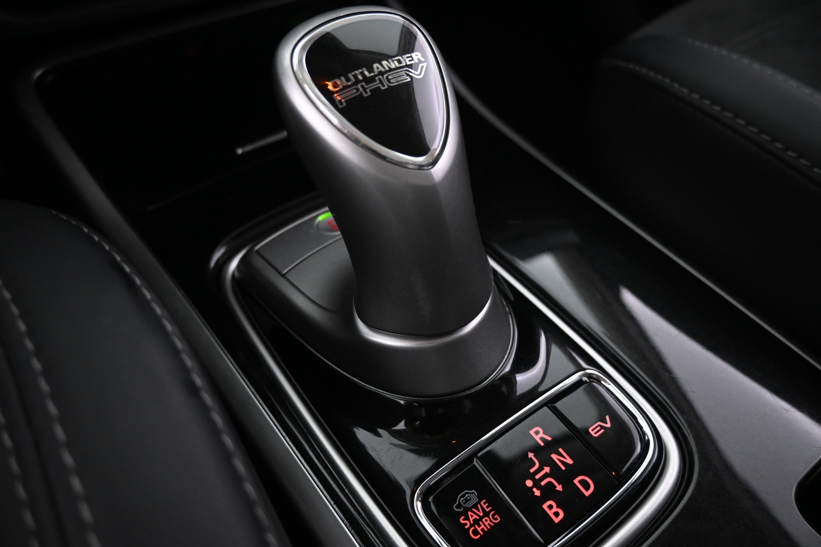 MITSUBISHI Outlander PHEV 2020