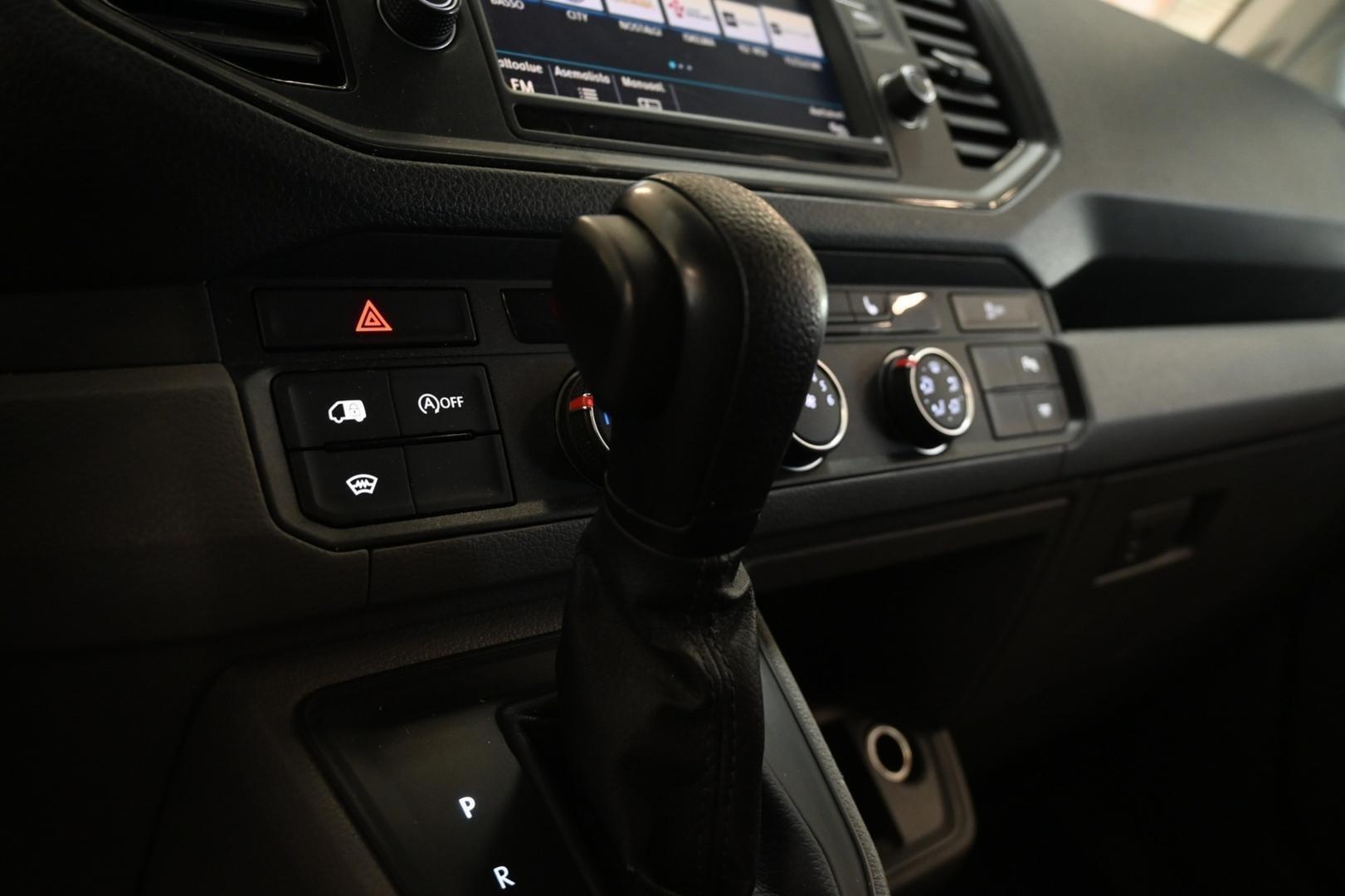 VOLKSWAGEN Crafter 2020