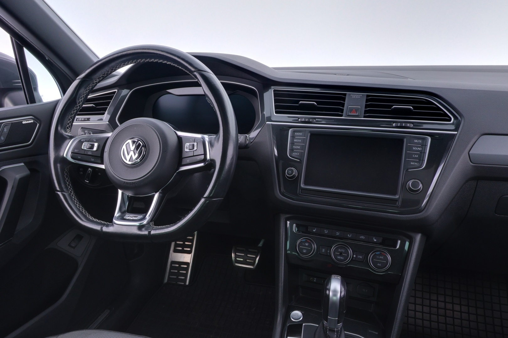 VOLKSWAGEN Tiguan 2017