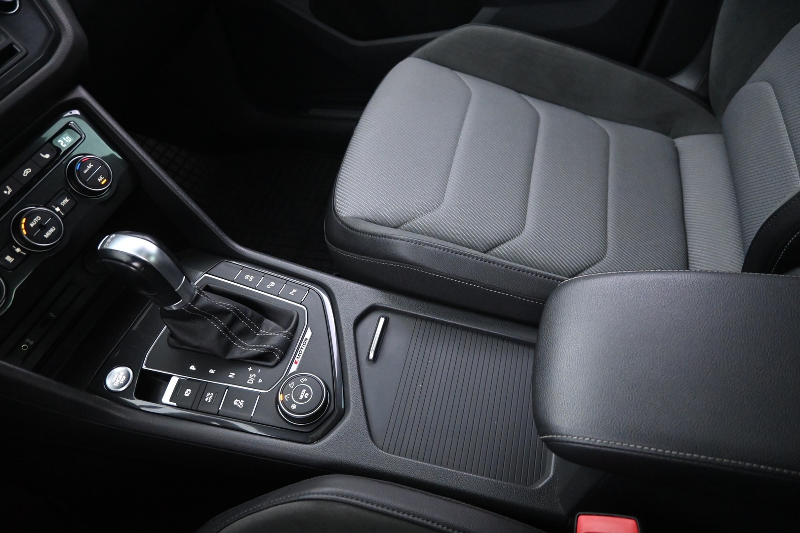 VOLKSWAGEN Tiguan 2017
