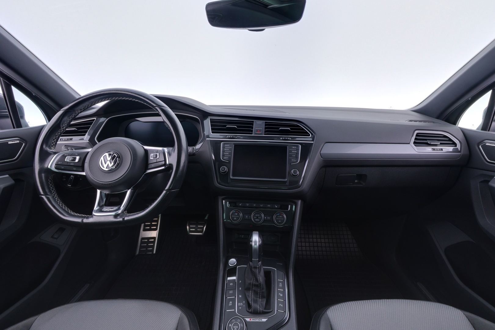 VOLKSWAGEN Tiguan 2017