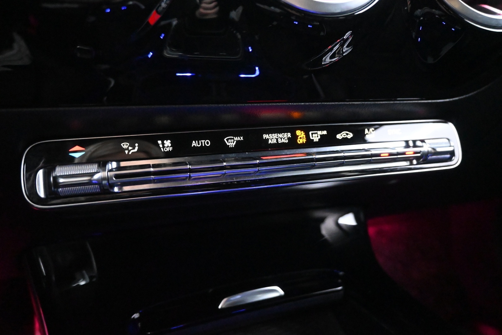 MERCEDES-BENZ A 2018