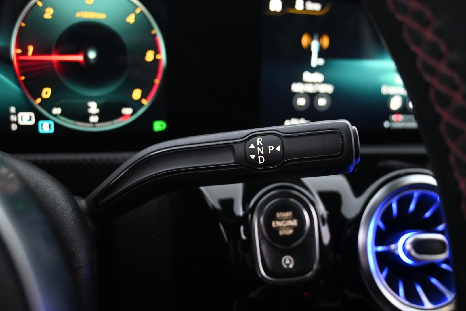 MERCEDES-BENZ A 2018