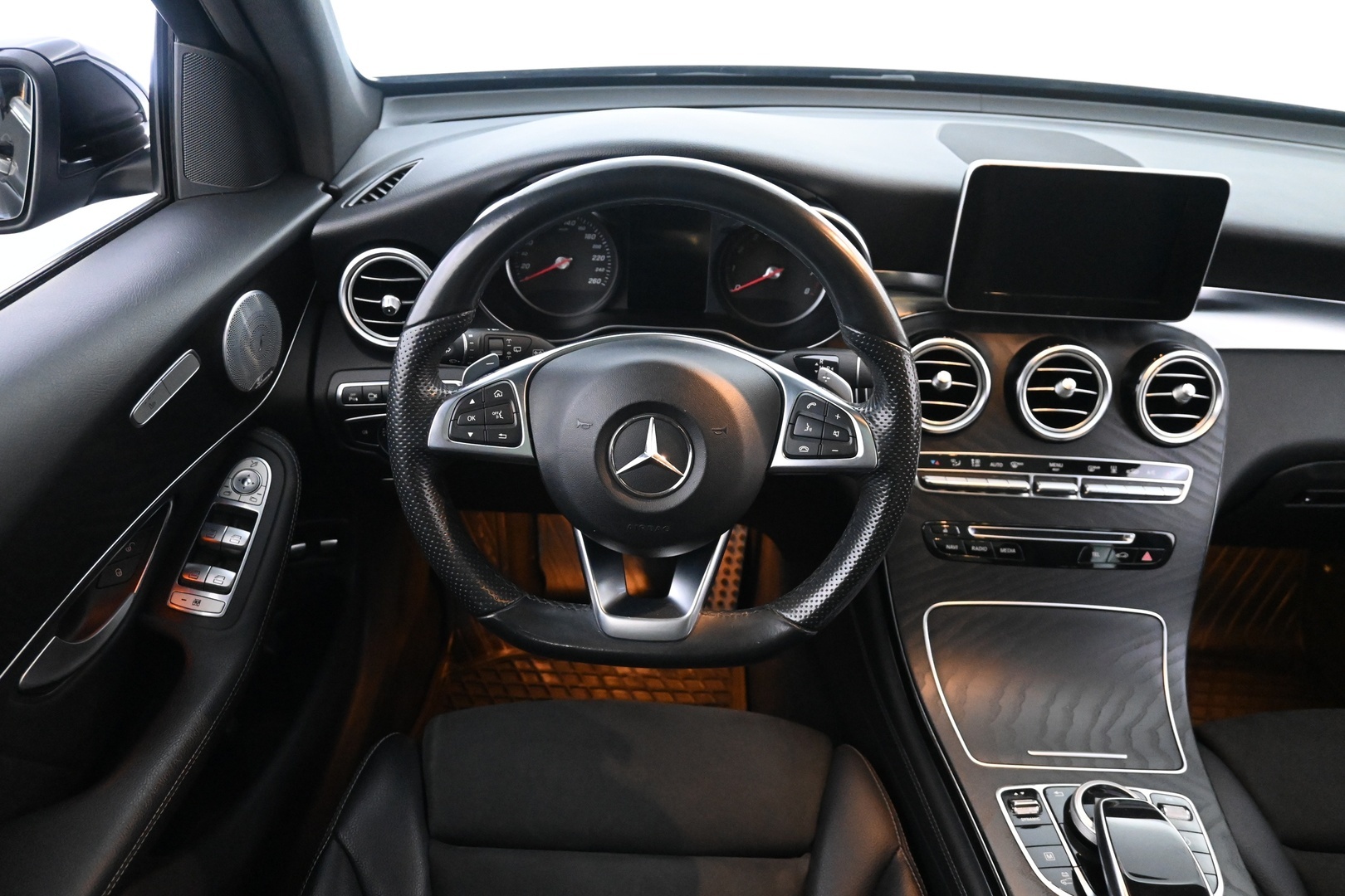 MERCEDES-BENZ GLC 2018