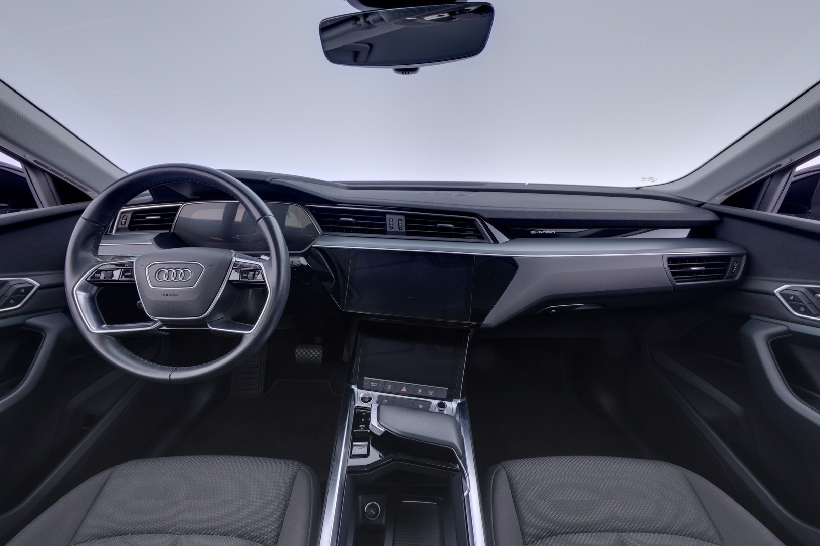 AUDI e-tron 2022