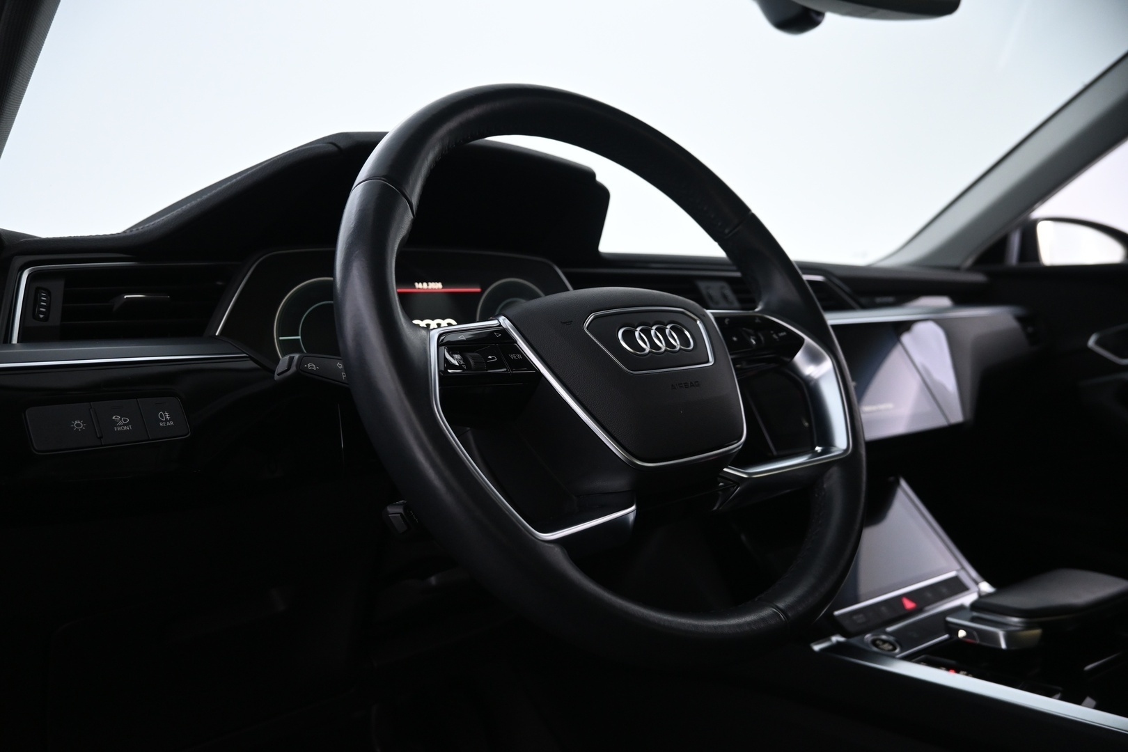 AUDI e-tron 2022