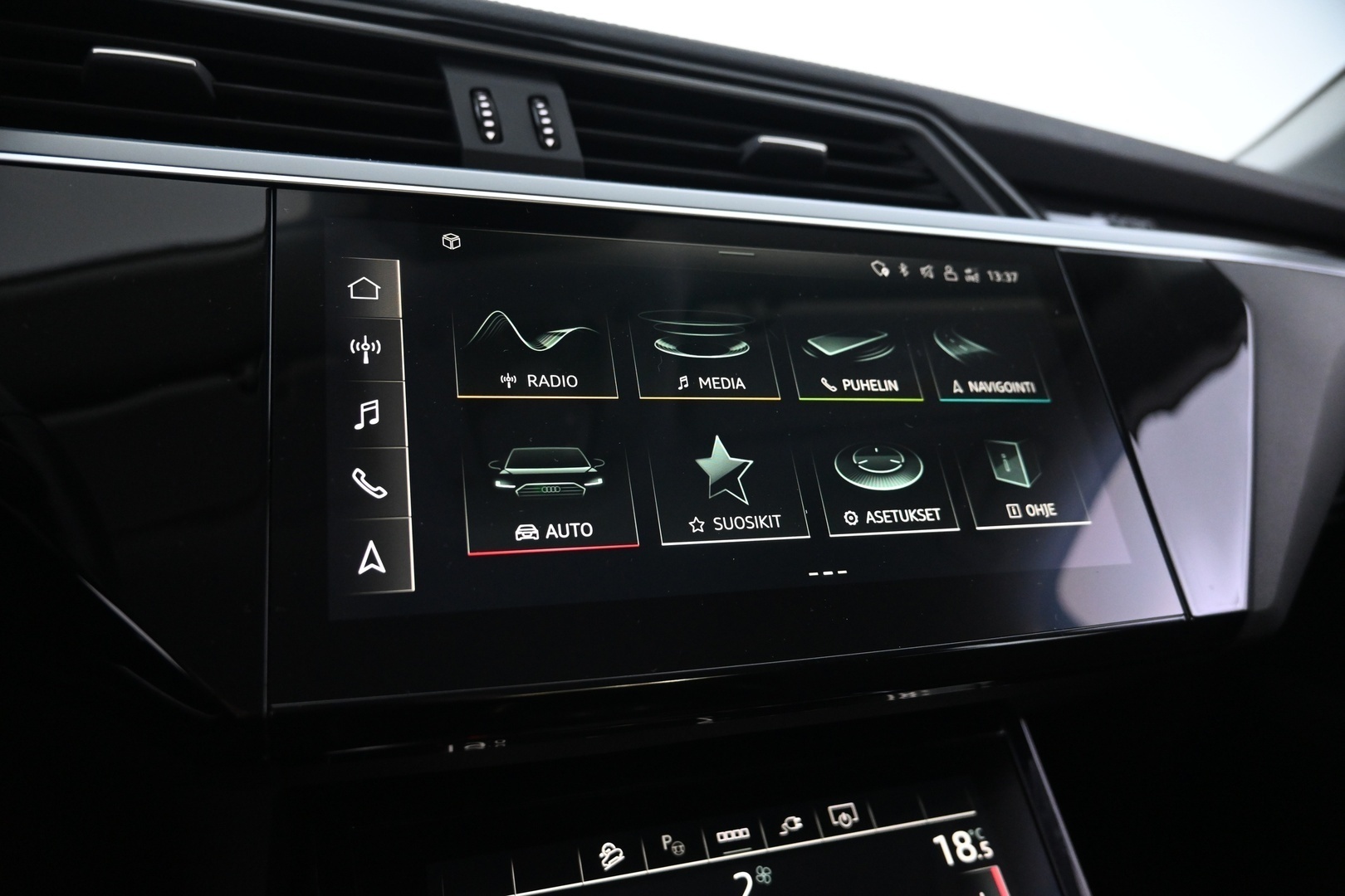 AUDI e-tron 2022