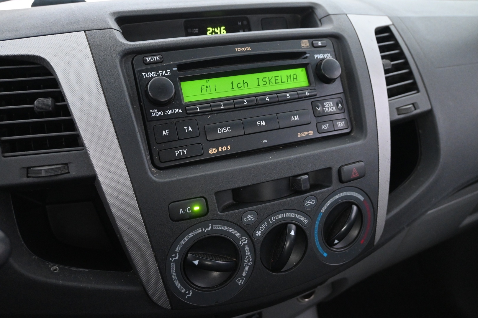 TOYOTA Hilux 2008