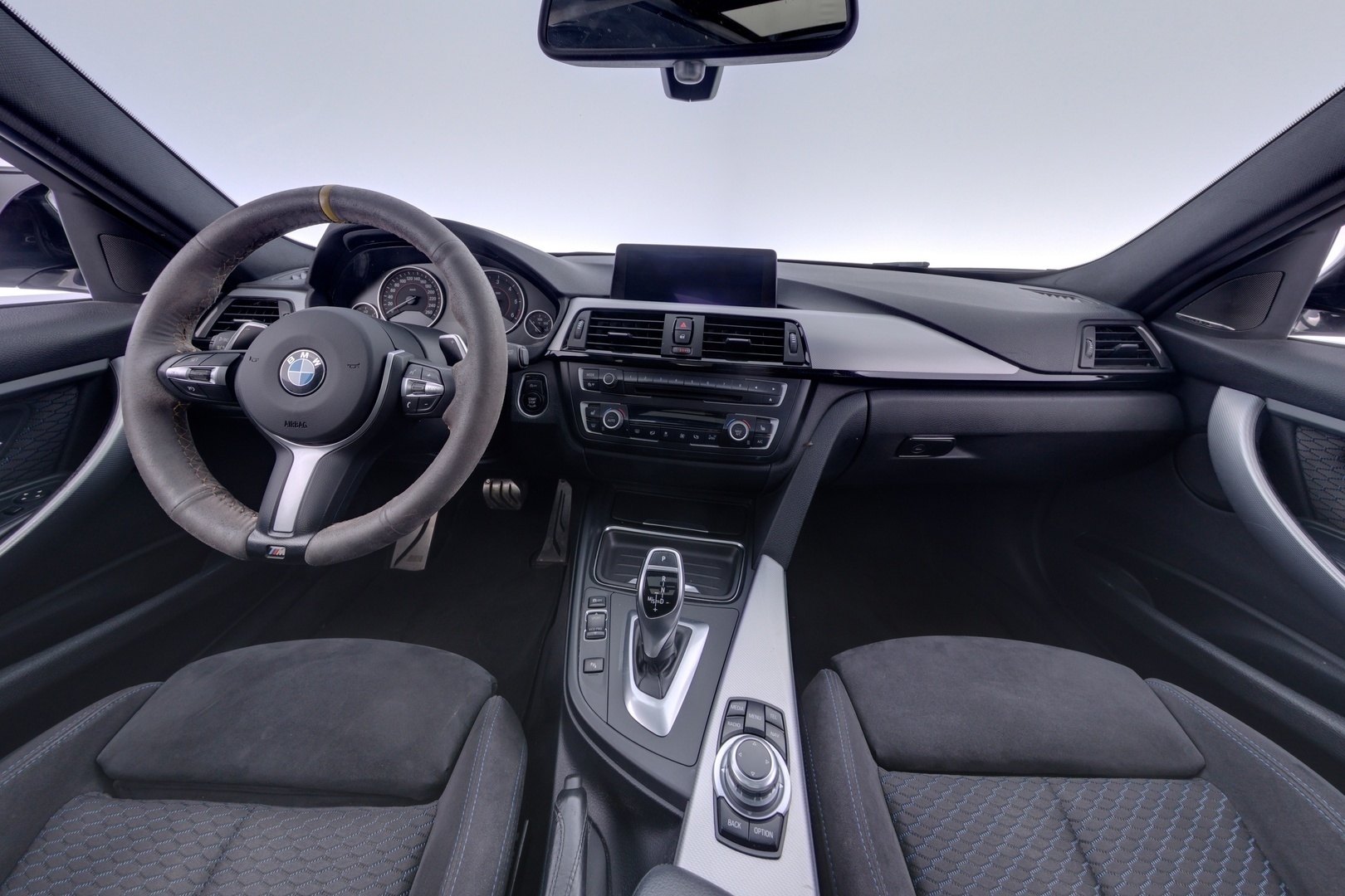 BMW 330 2013