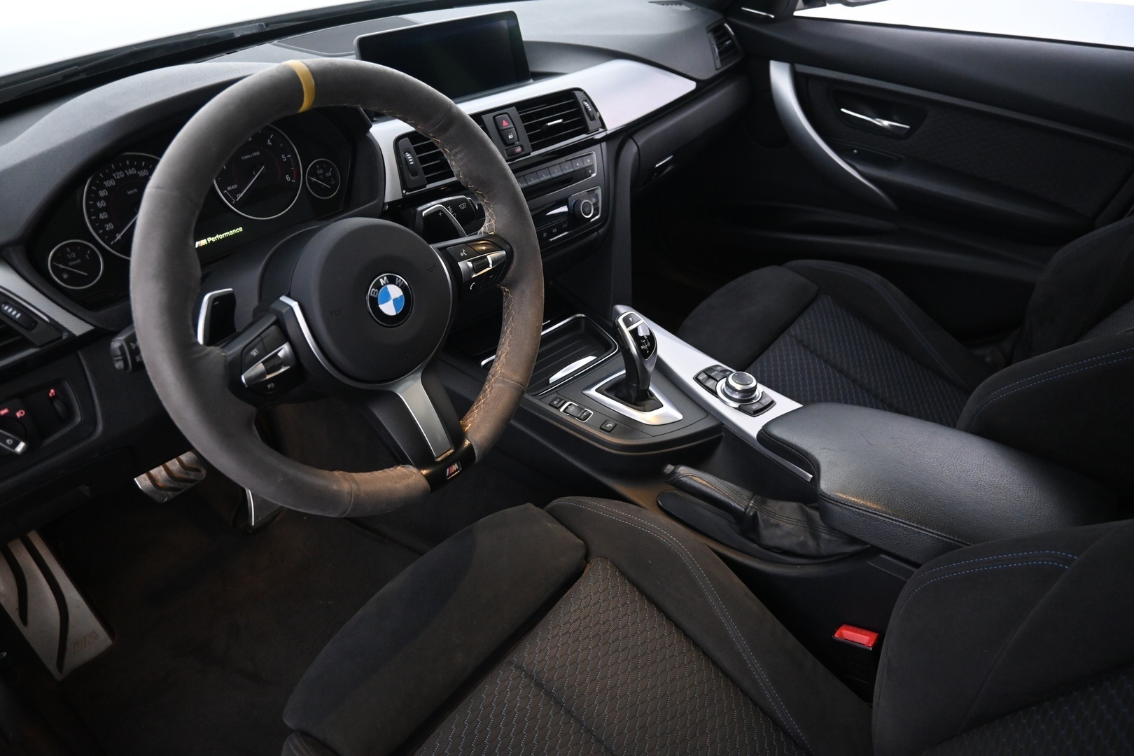 BMW 330 2013