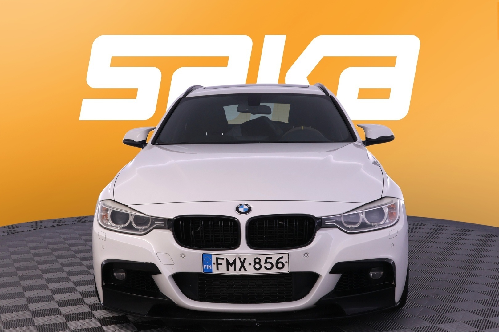 BMW 330 2013