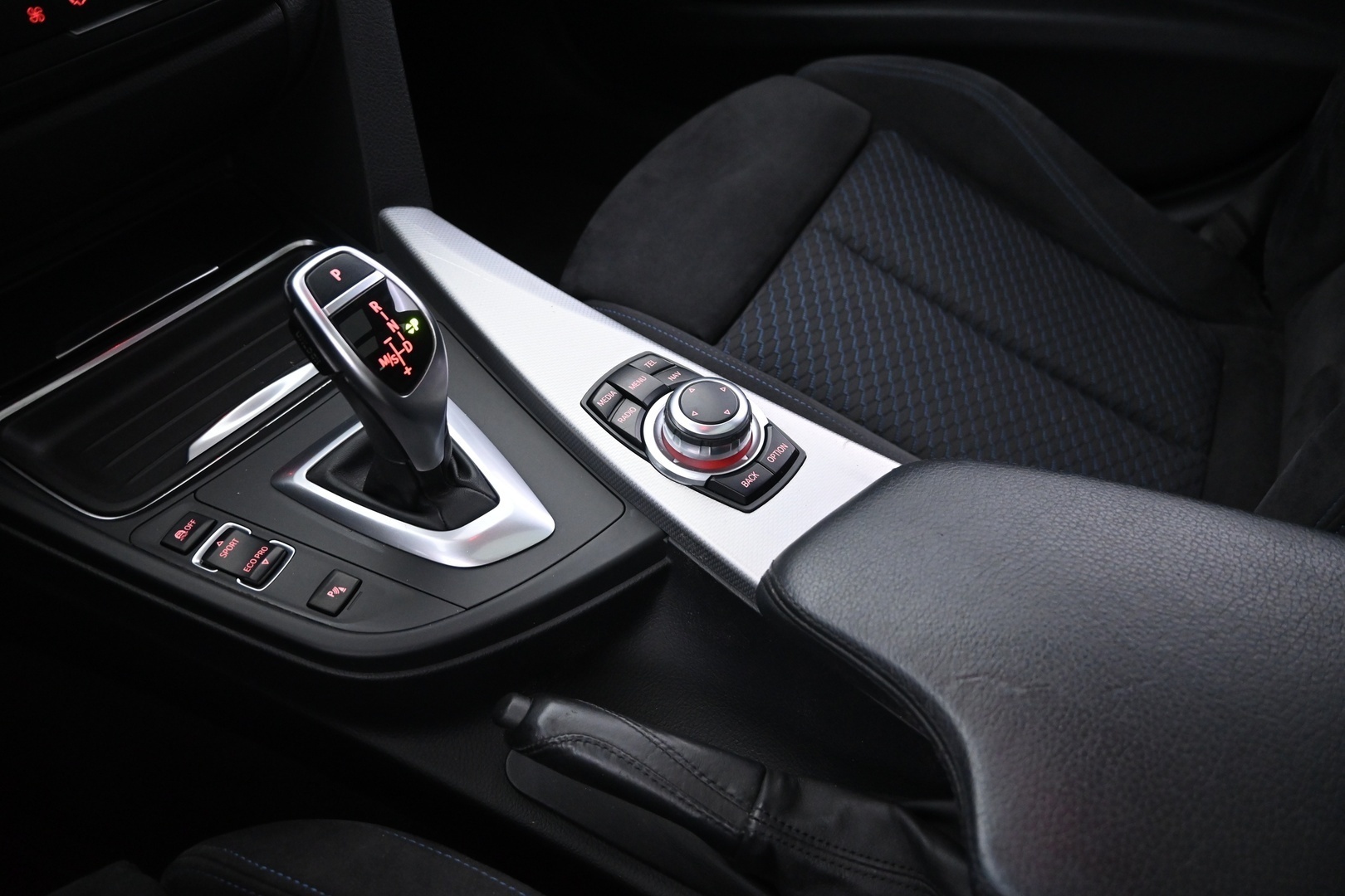 BMW 330 2013